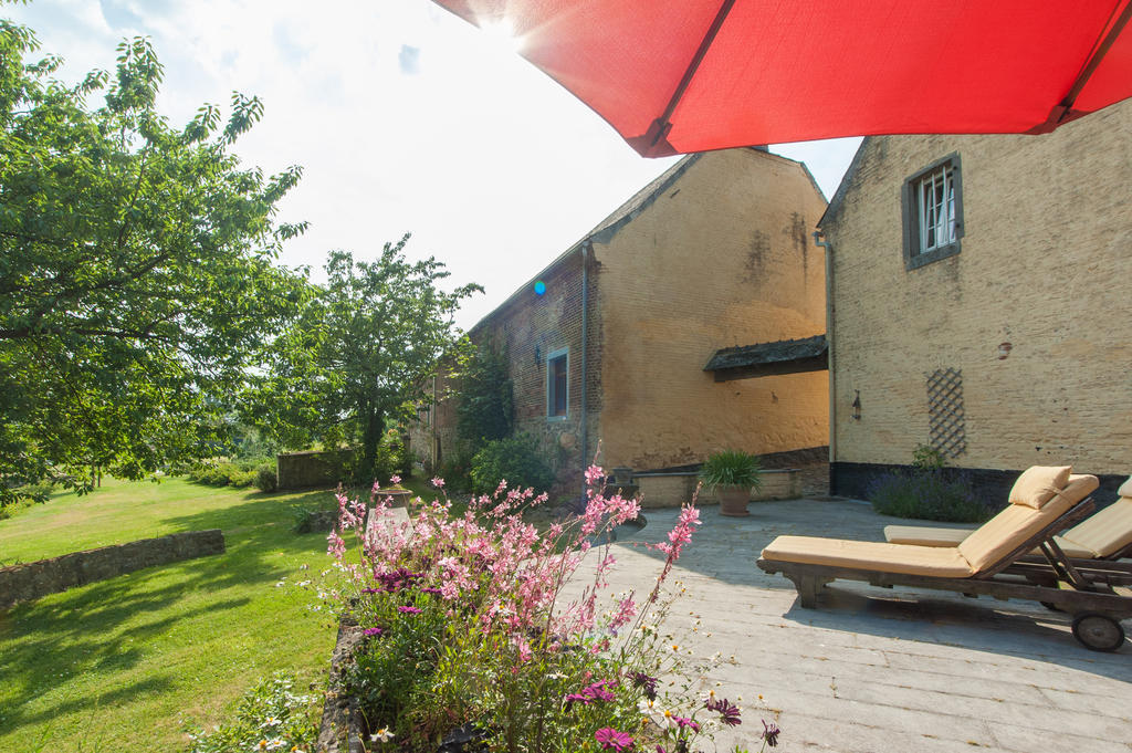B&B Cense De La Tour Nil Saint-Vincent Exteriör bild
